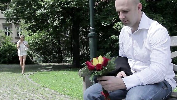Sex after a romantic walk in the park 
