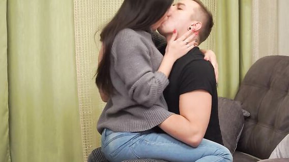 ⁣Student sex with a stranger 