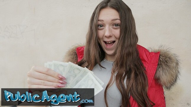 ⁣Czech Te*** Isabela de Laa Fucked Quickly Before Meeting Boyfriend 