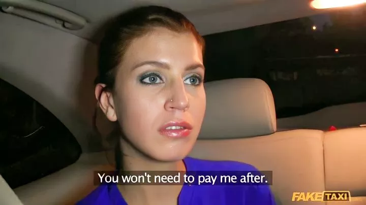 A Smart Taxi Driver Fucks A Brunette In A Juicy Car 
