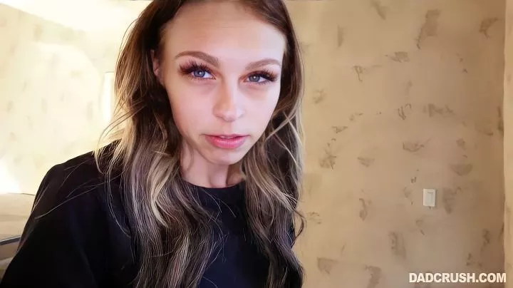 Naked Beautiful Young Woman Got Hot Sex With A Skillful Guy 