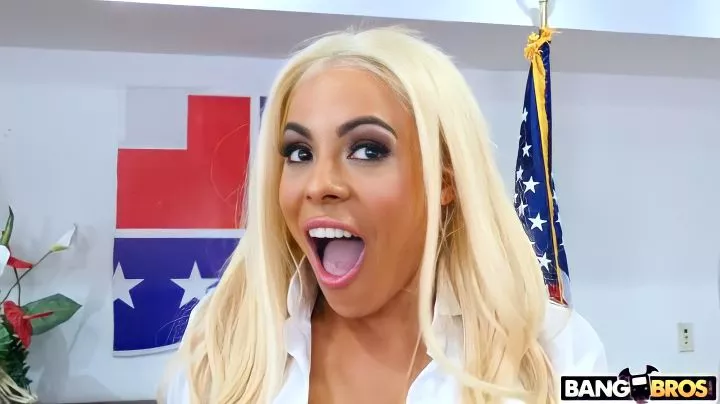 The Boss Fo*** The Secretary To Suck The Reporters Dick 